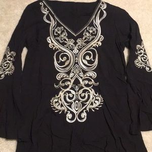 Embroidered bell sleeve boho top